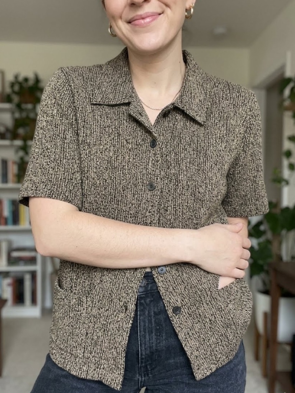 Alia Short-Sleeve Button Down Shirt in Brown Marled